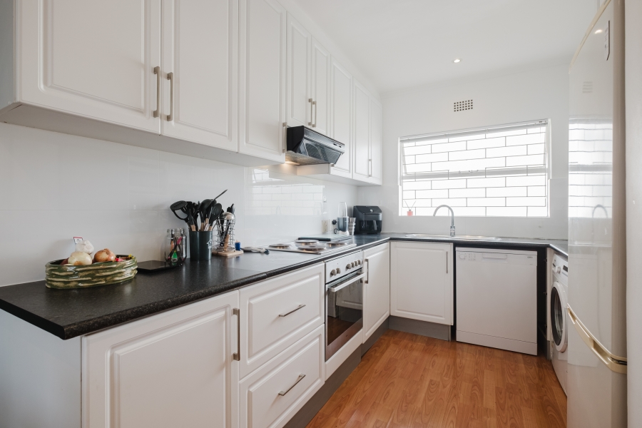 2 Bedroom Property for Sale in Sea Point Western Cape